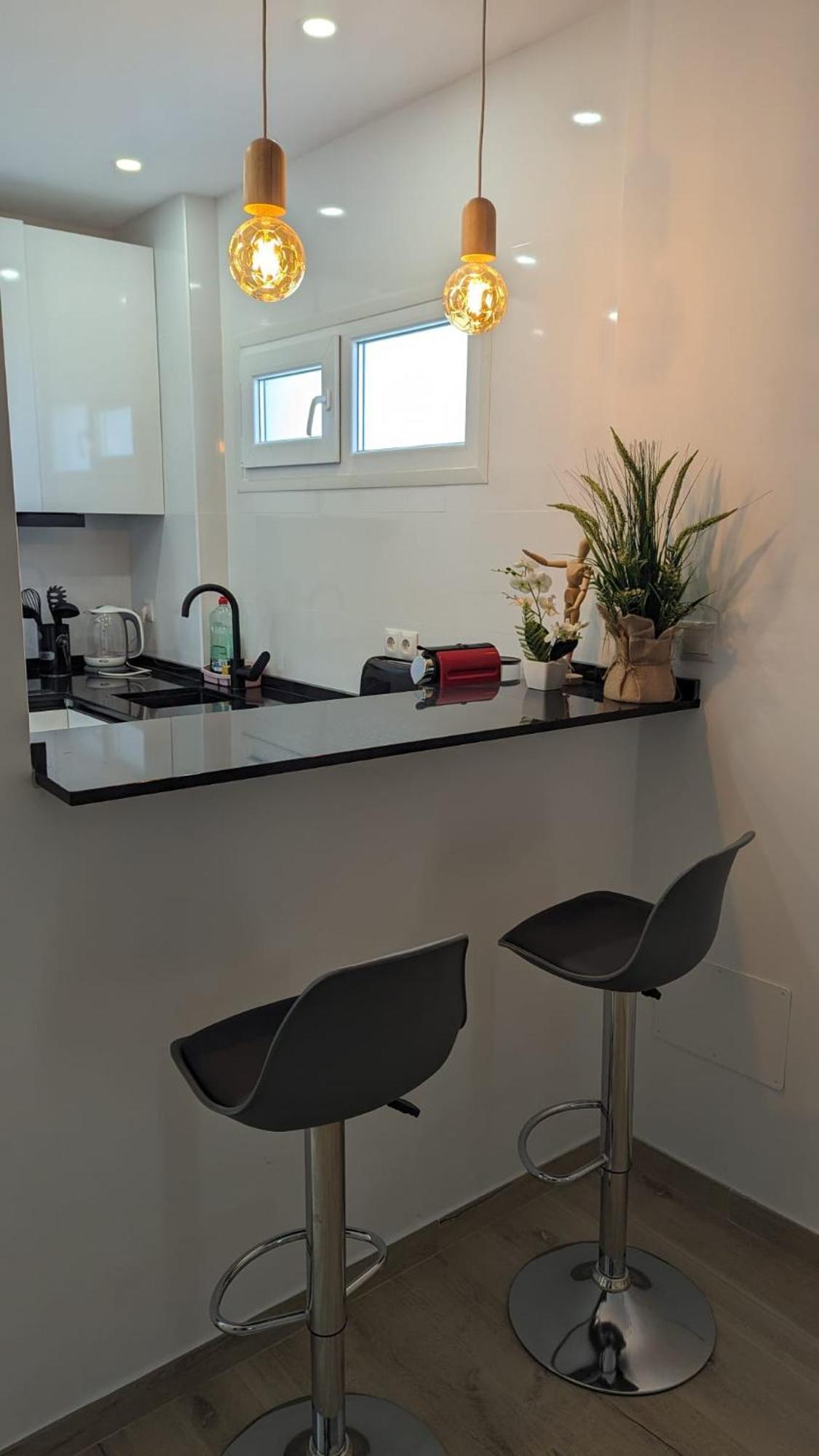 Comfortable In With Sea Views Apartemen